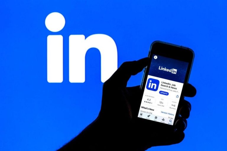 Is it safe to use LinkedIn app