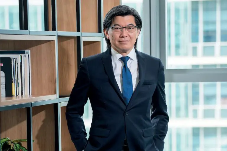 Who is the CEO of China Mobile Hong Kong