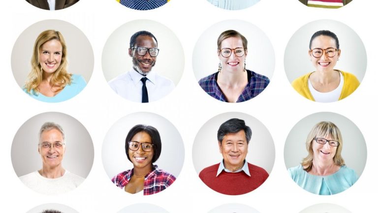 What should your LinkedIn profile picture look like