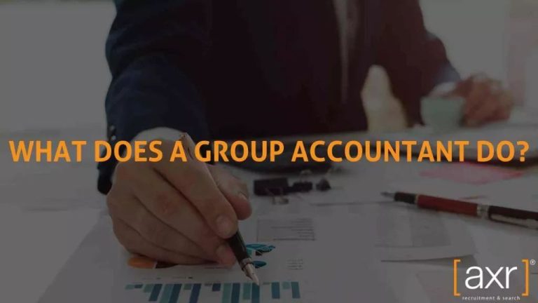 Who is a group accountant