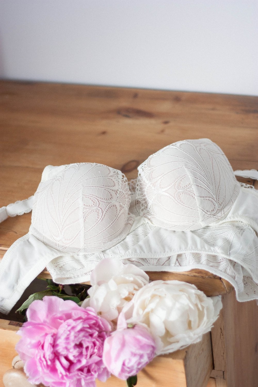 Why would you recommend Wonderbra as a wedding day staple for any upcoming brides?