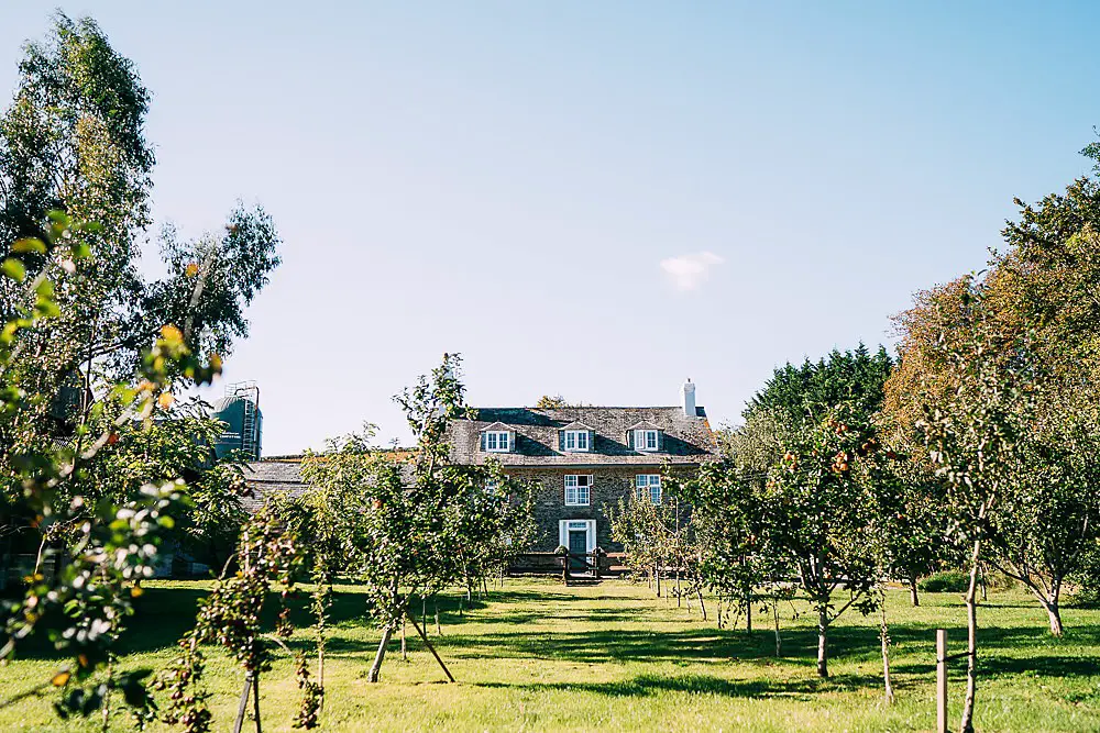 Modern Intimate & Rustic Glasshouse Wedding