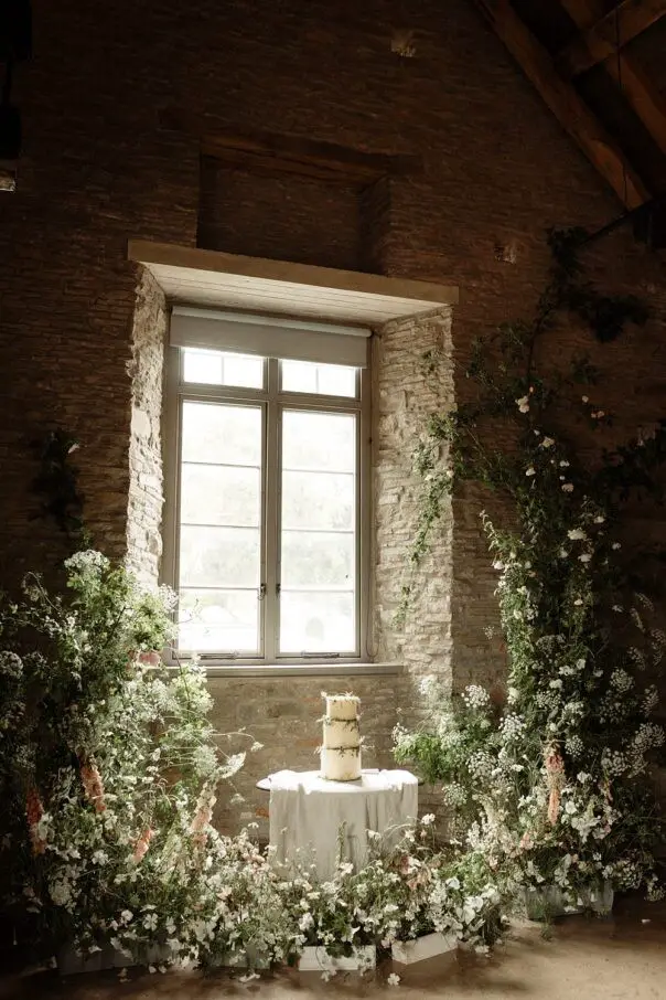 Cake Table Flowers