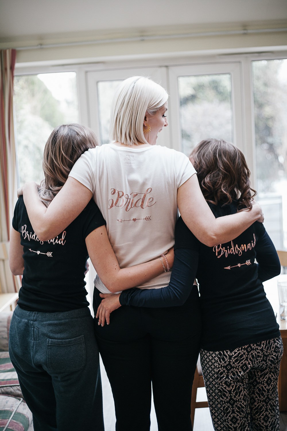 Minimalist Snowy City Wedding with a Stylish Bride in a Jumpsuit