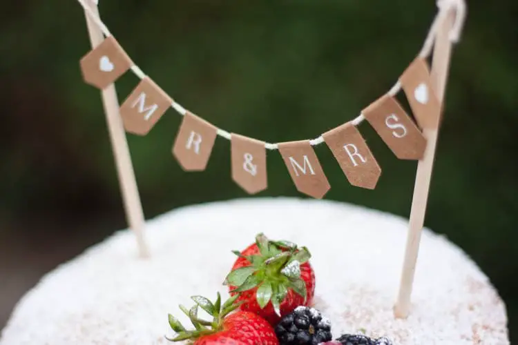 Styling the Wedding Dessert Table