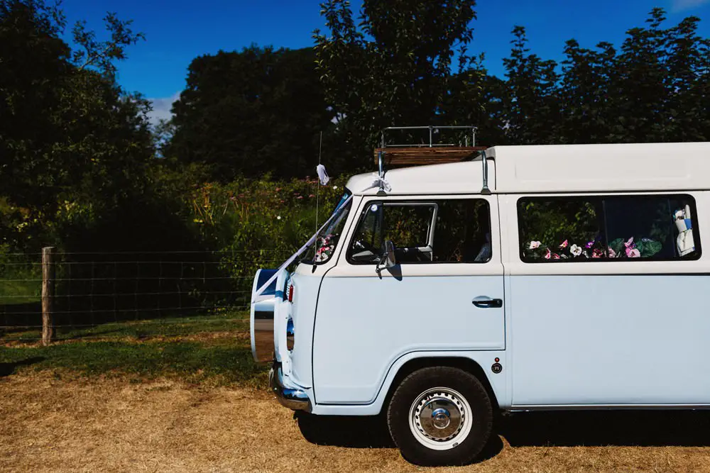 Gorgeous & Sunny Countryside Farm Wedding