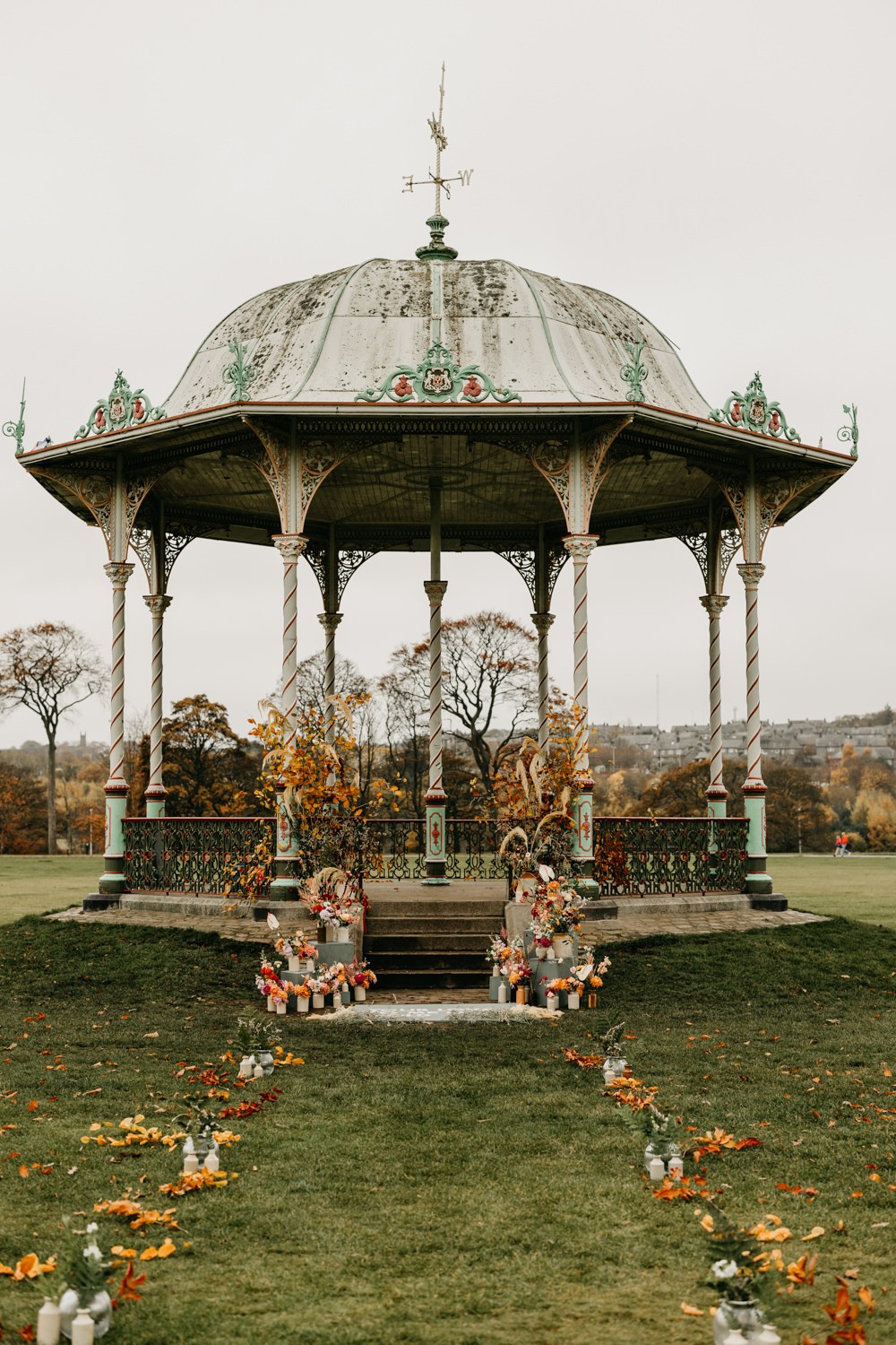 Laidback & Fun Autumn Bandstand Micro Wedding