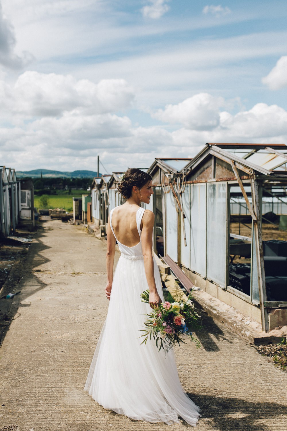 Relaxed & Pretty Spring Outdoor Wedding