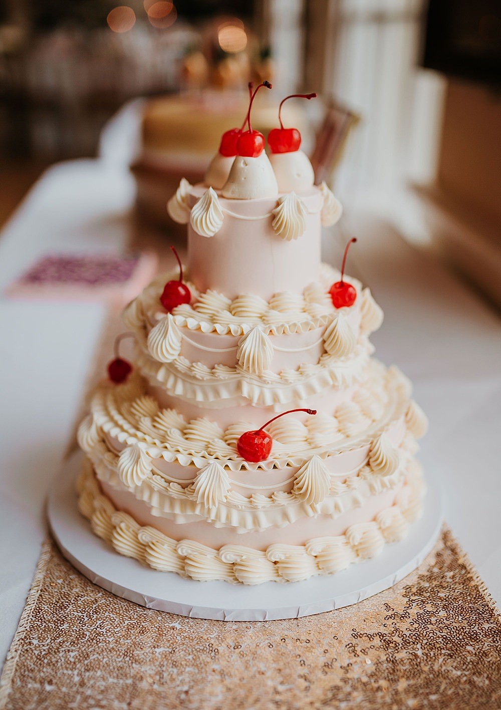 How Much Does A Wedding Cake Cost In The UK?