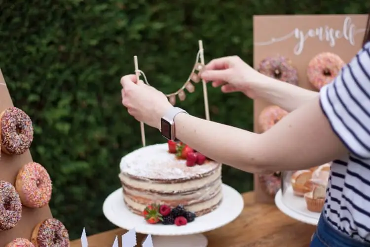 Styling the Wedding Dessert Table