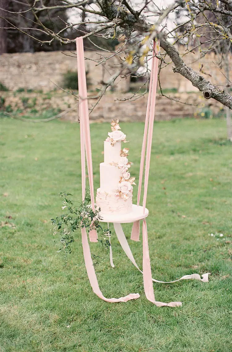 Cake Swing