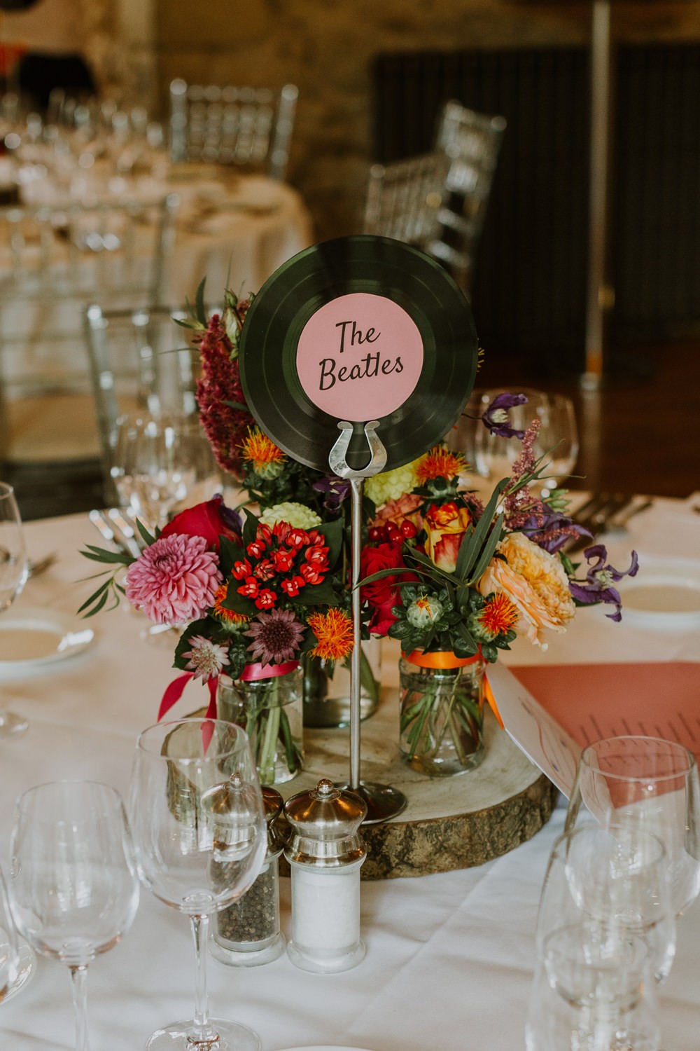 Use Vinyl Records For Centrepieces